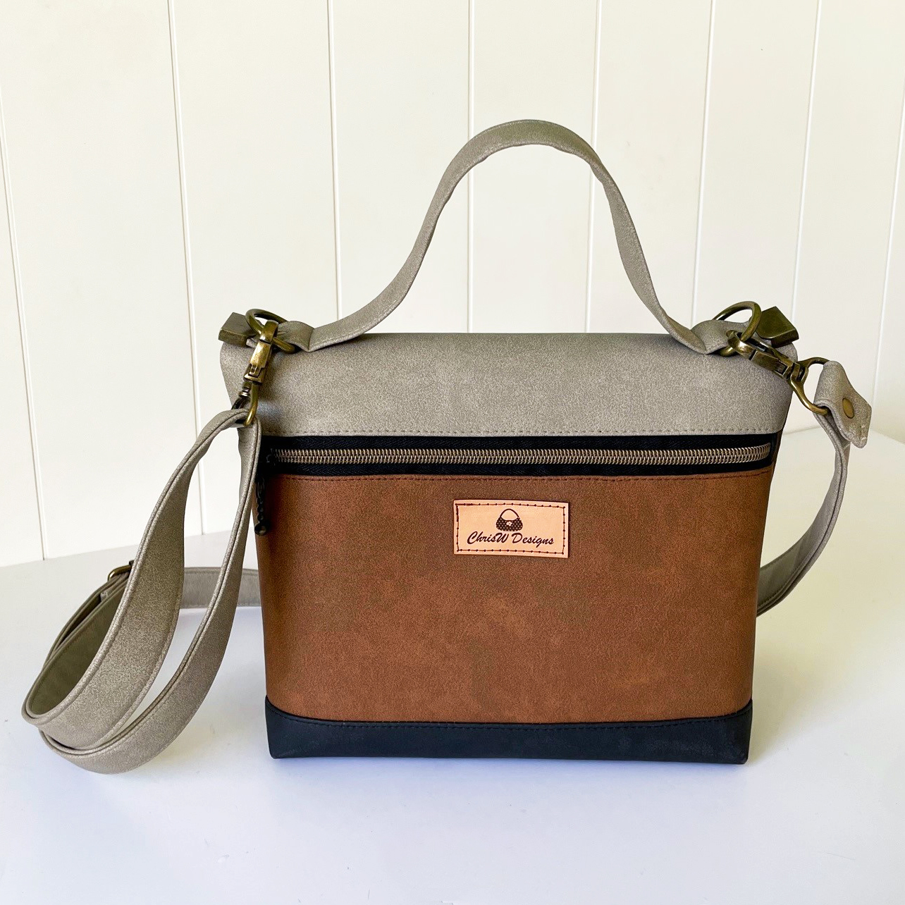 The Perfectly Clear bag by ChrisW Designs The Perfectly Clear stadium bag pattern by ChrisW Designs